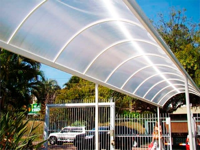Passagens para escolas em policarbonato alveolar | Passarelas para jardins. Foto 405CP